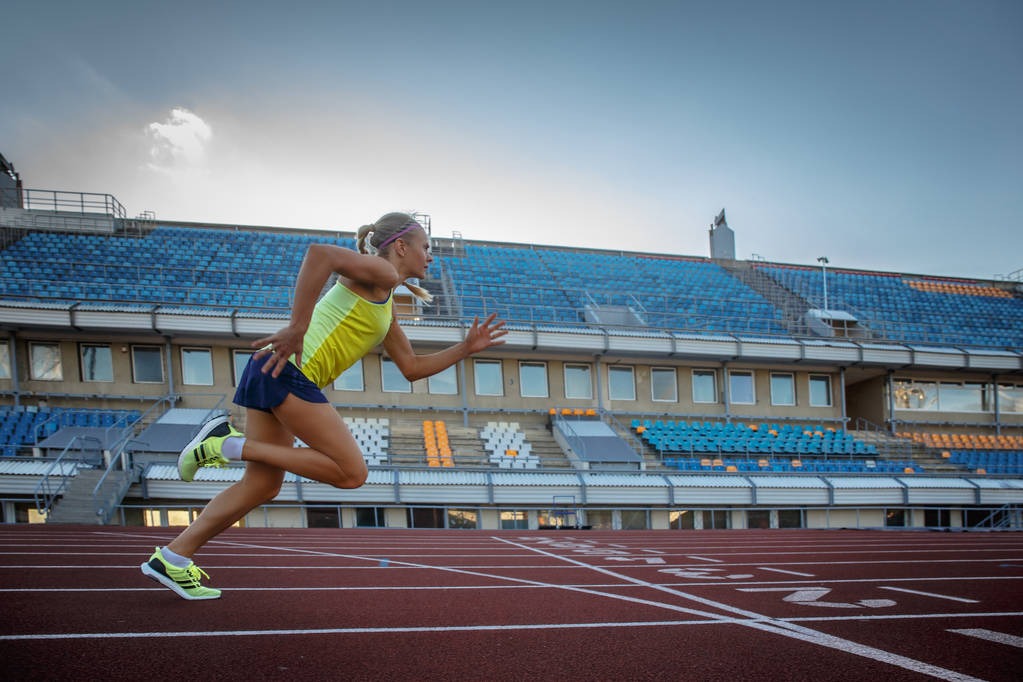 CBA常规赛：上海久事狂轰22记三分球客胜吉林